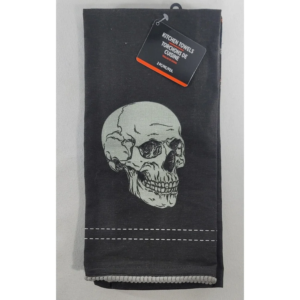 Kitchen Towels Skull &‎ Plaid Lot Of 2 Halloween Dish Towels